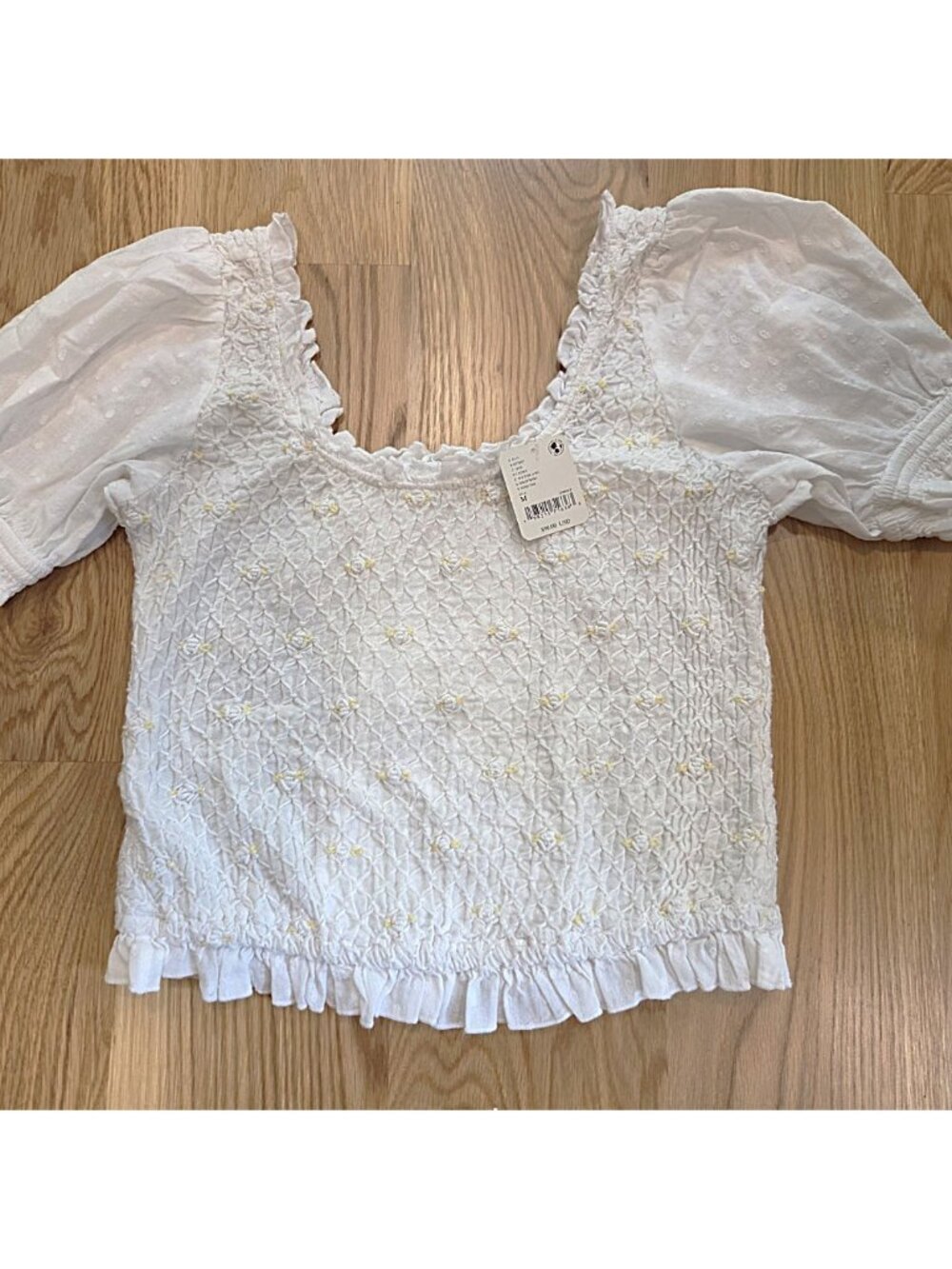 Free People NWT Boho Cecelia Cropped Smocked Embroidered Rosette Top Sz M - Picture 4 of 11